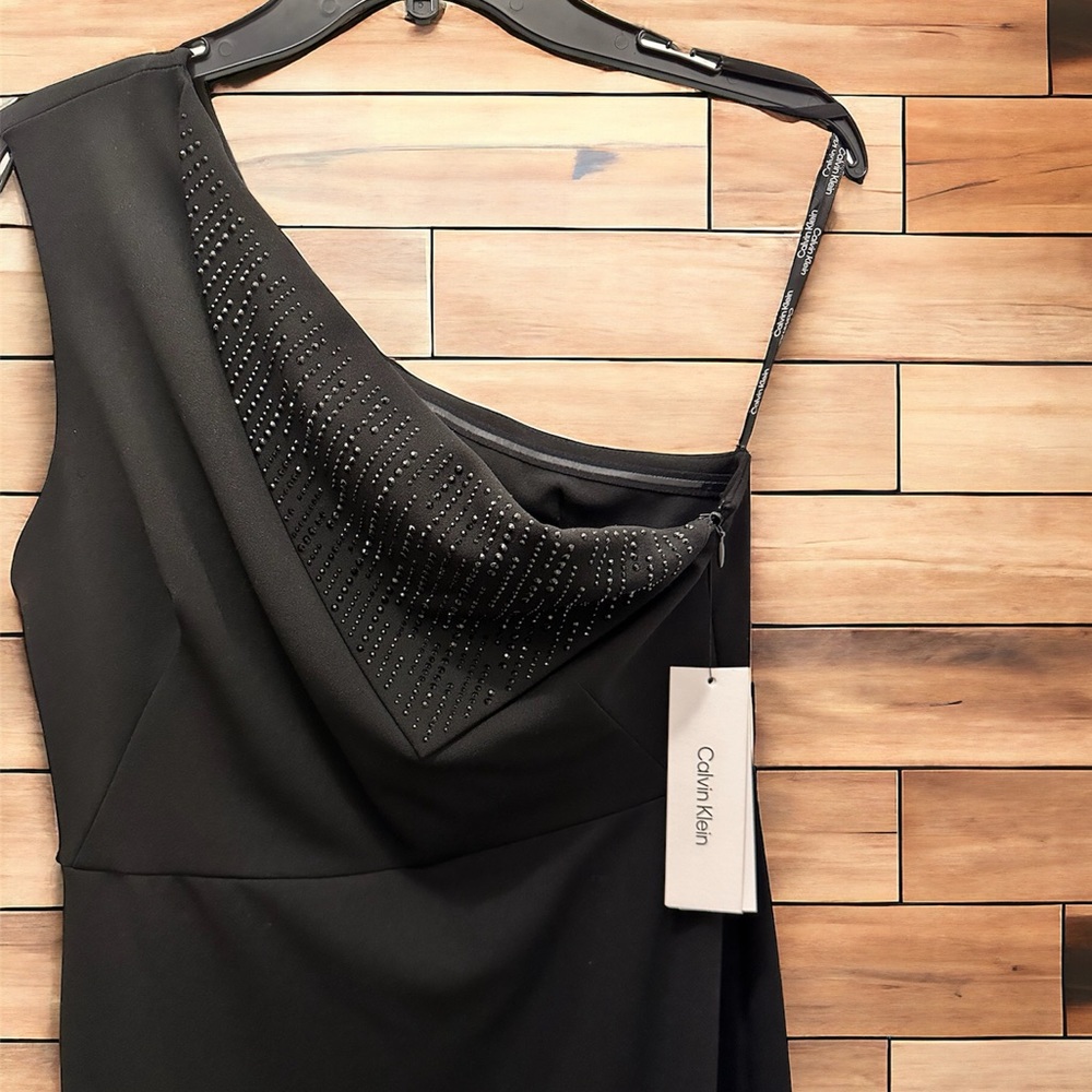New 🆕 with tag Calvin Klein one shoulder black dress!